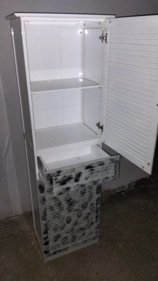 Mueble metálico alto