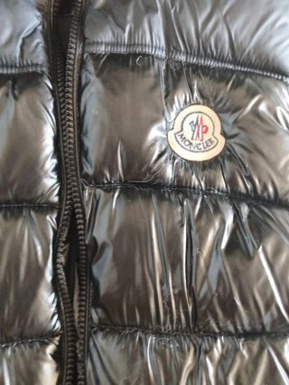 Chaleco Moncler Negro con Capucha