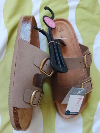Sandalias