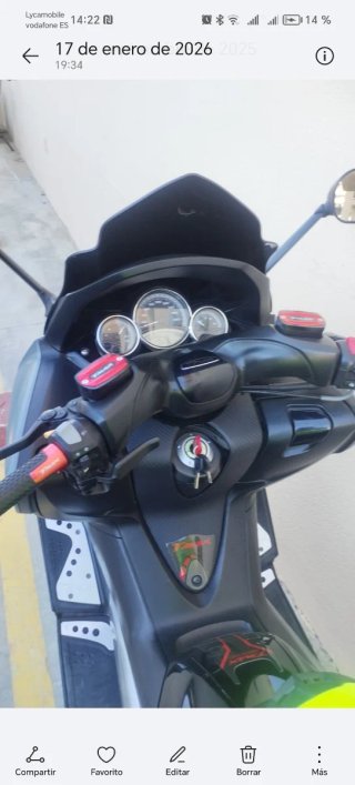Yamaha TMAX 500cc Maxi Scooter Automática