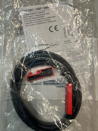 Interruttore sicurezza Telemecanique XCSDMC nuovo