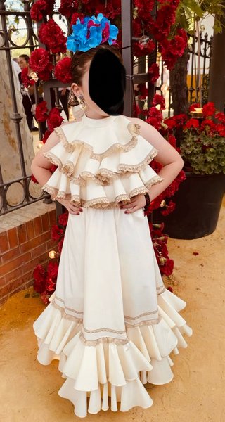 Traje Gitana Niña Volantes de 8 a 10 años.
