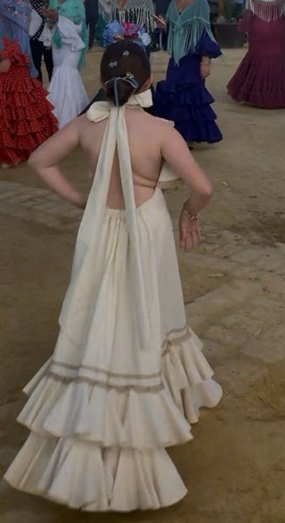 Traje Gitana Niña Volantes de 8 a 10 años.