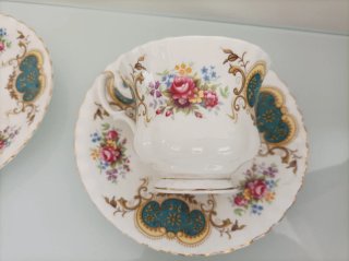Juego 6 Tazas con Plato Royal Albert Porcelana