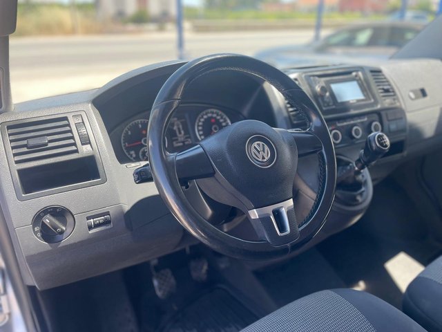 Volkswagen Caravelle 2011 - 9 PLAZAS -