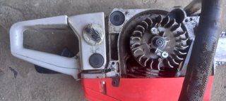Motosierra roja