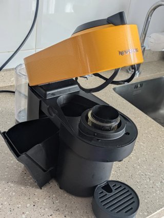Macchina da caffè Nespresso Vertuo Pop Gialla
