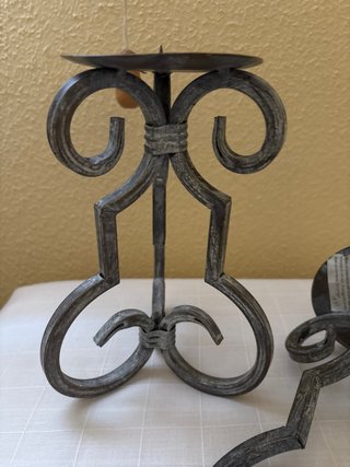 Set di due candelabri in ferro battuto da 23 cm