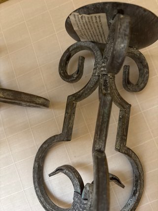 Set di due candelabri in ferro battuto da 23 cm