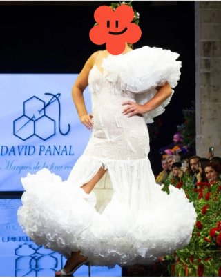 Traje de flamenca DAVID PANAL blanco roto