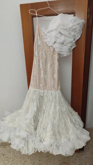 Traje de flamenca DAVID PANAL blanco roto