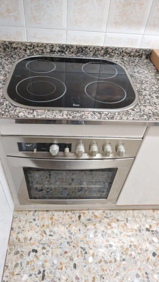 Vitrocerámica y Horno Eléctrico Teka cantos redond