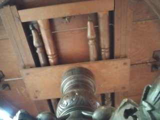 Mesa de comedor redonda de madera