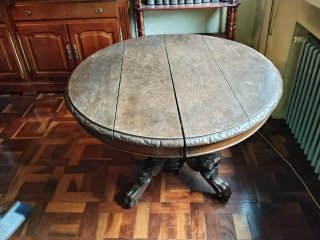Mesa de comedor redonda de madera