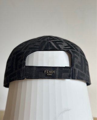 Gorra Fendi