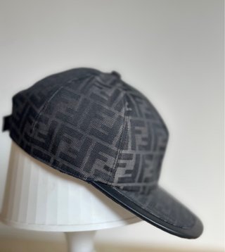 Gorra Fendi