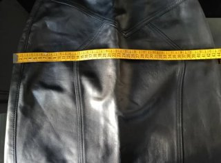 Falda negra cuero El Corte Inglés talla 40