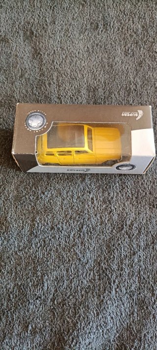 RENAULT 4 SCALE MODEL
