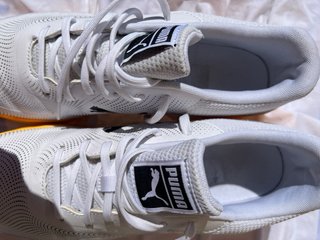 Zapatillas Fútbol Sala Puma Blancas y Amarillas