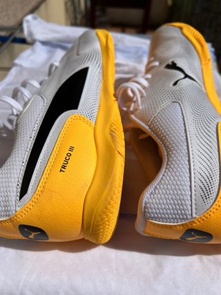 Zapatillas Fútbol Sala Puma Blancas y Amarillas