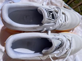 Zapatillas Fútbol Sala Puma Blancas y Amarillas
