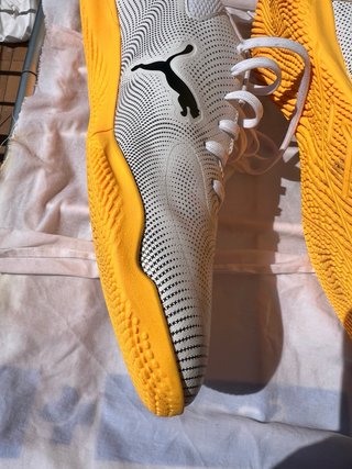 Zapatillas Fútbol Sala Puma Blancas y Amarillas