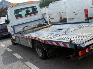 Grua porta vehículos renault Mascot