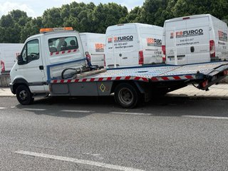 Grua porta vehículos renault Mascot