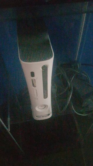 Xbox 360 Blanca para reparar ,sin mando