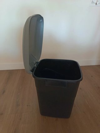 Cubo basura 50L plástico