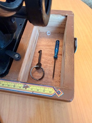 Máquina de coser Sigma antigua