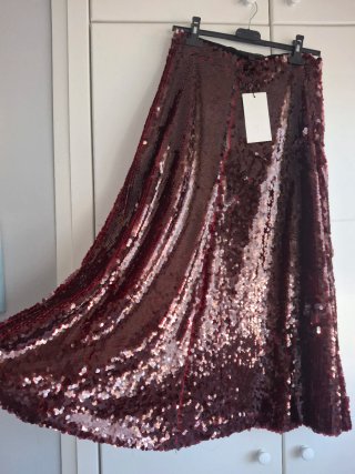 Falda Zara lentejuelas BURDEOS
