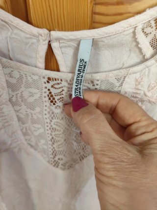 Blusa Stradivarius rosa encaje
