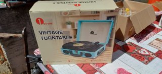 Giradischi 1 by one Bluetooth In omaggio I dischi