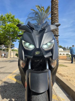 Yamaha X-MAX 400 - Siempre en garaje
