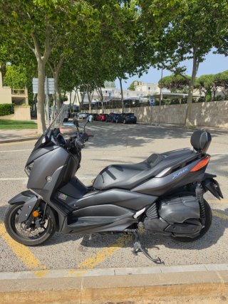Yamaha X-MAX 400 - Siempre en garaje