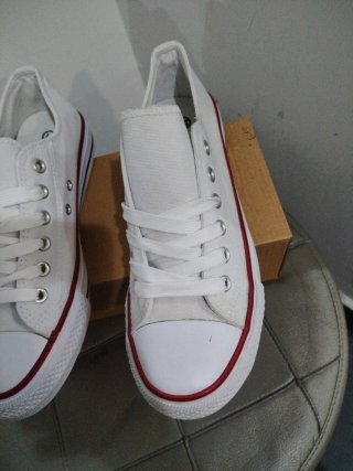 Scarpe sportive casual bianche n.37