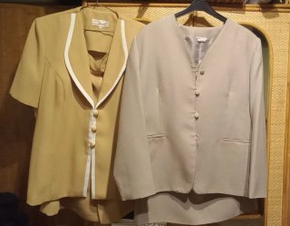 Traje falda señora manga corta