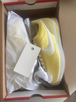 Nike Cortez Amarillas Talla 41