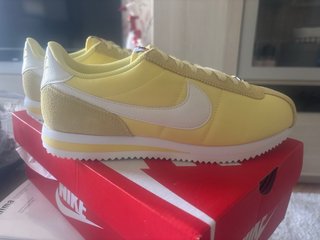 Nike Cortez Amarillas Talla 41