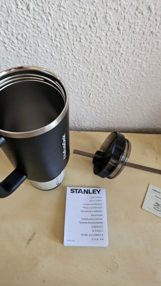 Termo Stanley Quencher H2.0 Negro 40oz