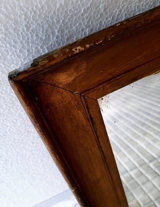 Specchio vintage con cornice dorata