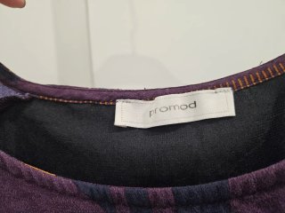 Vestido estampado geométrico morado, no se arruga.