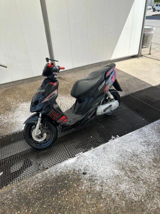 Yamaha Jog RR Scooter Negra