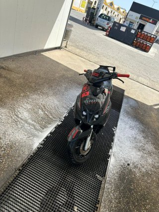 Yamaha Jog RR Scooter Negra