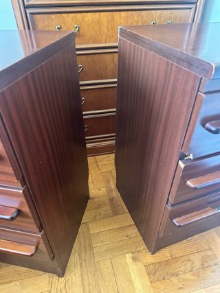 2 Mesitas de Noche Madera