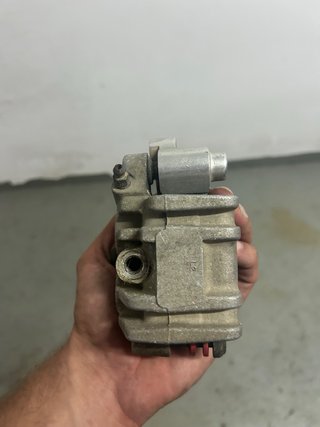 Pinza Freno Delantera CRF450 2004