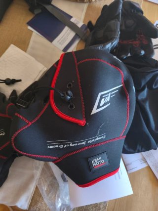 Manoplas Moto Scooter Negras y Rojas