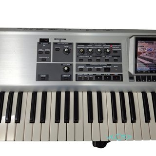 TECLADO ELECTRONICO ROLAND FANTOM X7
