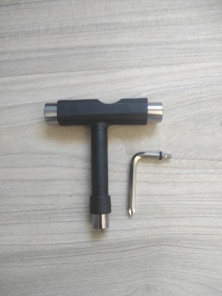 Llave T para monopatín